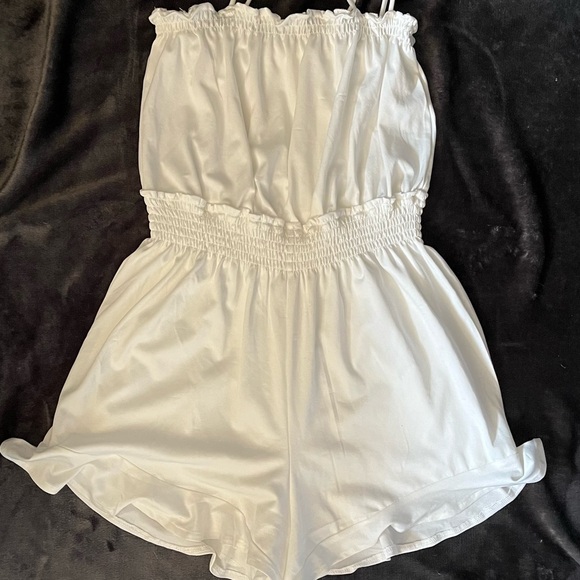 White Romper - Picture 6 of 7